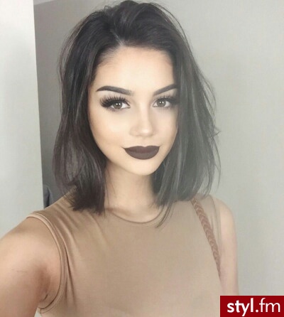 Średnie Fryzury