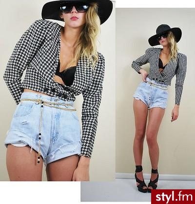 Jeżeli zdjęcie znajduje się już w galerii poproszę o link - Moda uliczna Inne Moda