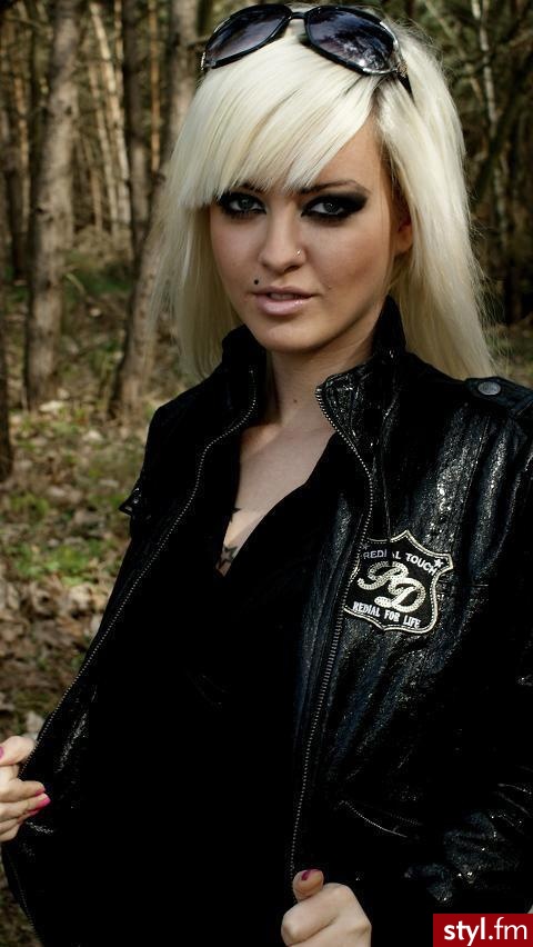 Średnie Fryzury