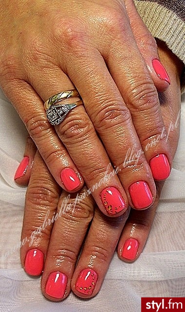 manicure hybrydowy  - Kwadratowe Żelami Naturalne Paznokcie