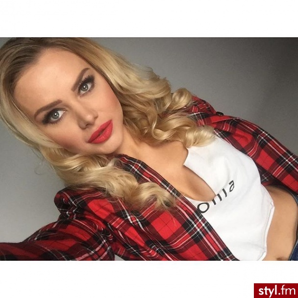 Blond Rozpuszczone Kręcone Na co dzień Średnie Fryzury