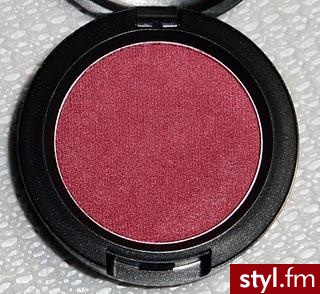 M·A·C Peacocky Collection. Mega Metal Eyeshadow
1.Dalliance - Light champagne 
2. Prance - Frosted mauve pearl 
3.Sexpectations - Metallic burgundy - Makijaże