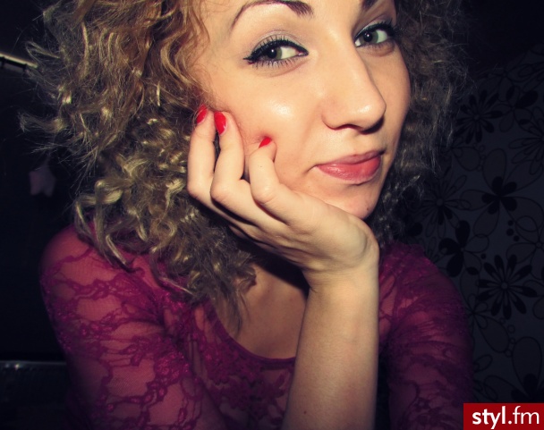 Blond Rozpuszczone Kręcone Na co dzień Średnie Fryzury