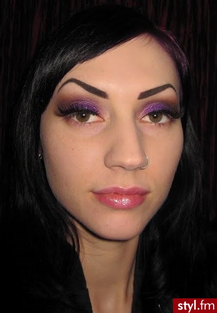 Smokey Purple Glitter Makeup Look - Wieczorowe Makijaże