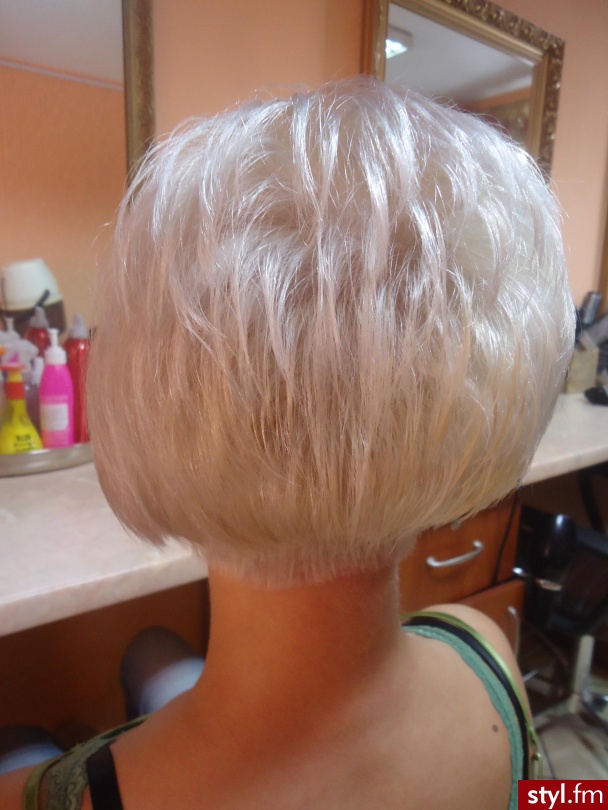 Blond Rozpuszczone Proste Na co dzień Krótkie Fryzury