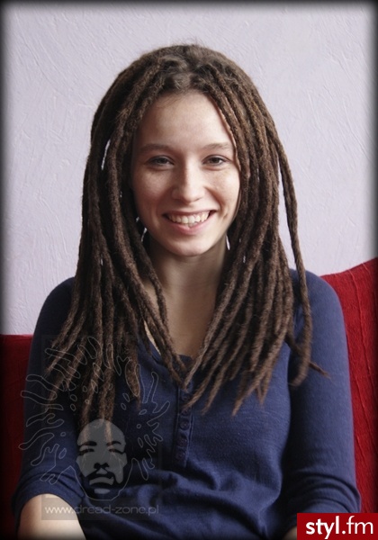 Dredy http://www.dread-zone.pl - Blond Dredy Alternatywne Średnie Fryzury