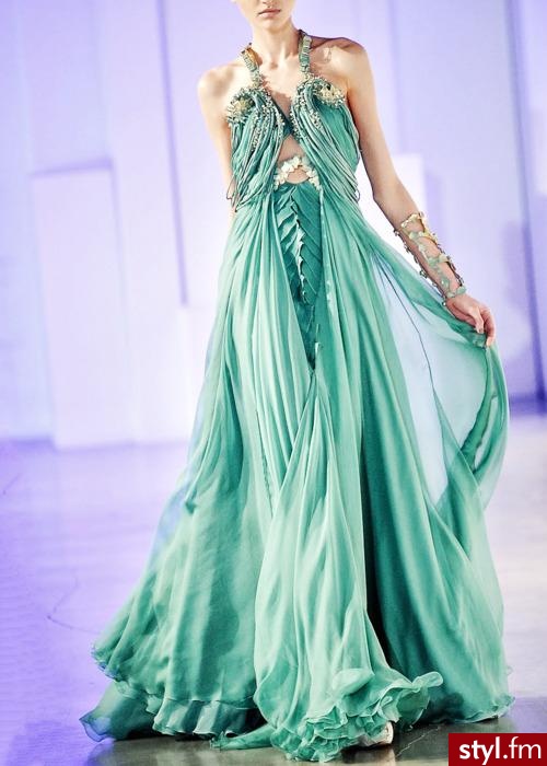 Sukienki Moda