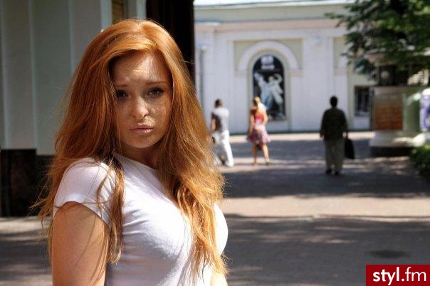 Rude Rozpuszczone Kręcone Na co dzień Długie Fryzury