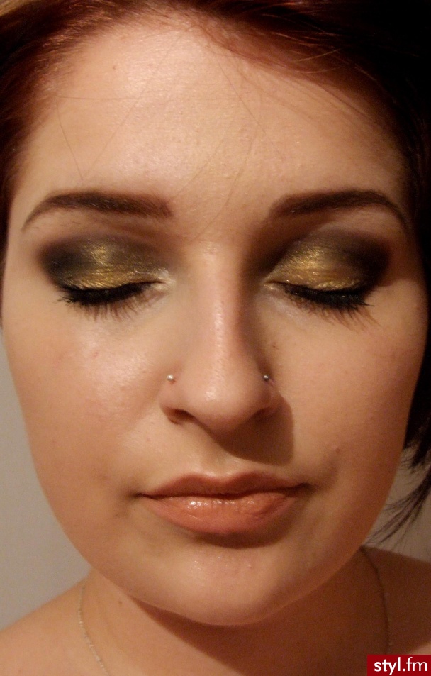 Produkty - www.elizamakeup.blog.com - Wieczorowe Makijaże