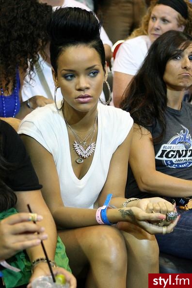 Rihanna -NBA Finals - Moda uliczna Inne Moda