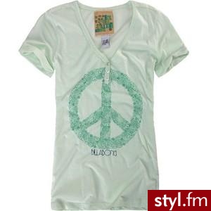 Billabong Tees - Womens - Rose Roll Sleeve T-Shirt - Polyvore. Pobrano ze strony: http://www.polyvore.com/billabong_tees_womens_rose_roll/thing?id=5097366 - Pozostałe Ciuchy Moda