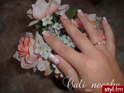 Autor: Dolly 02. Autor: <b>Dolly</b><br /> Prace Cali_neczki - Paznokcie