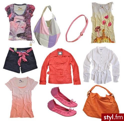 Top z nadrukiem 44,90zł, torba 80,90zł, pasek 21,90zł, top na ramiączkach 35,90zł, szorty dżinsowe 89,90zł, kurtka 149,90zł, biała koszula z karczkiem 62,90zł, cieniowany t-shirt 35,90zł, balerinki 92,90zł, pomarańczowa torba 62,90zł House - Pozostałe Ciuchy Moda