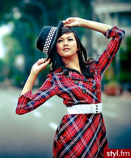 Hit wiosny - płaszczyk w zdecydowanym kolorze. - Pozostałe Ciuchy Moda