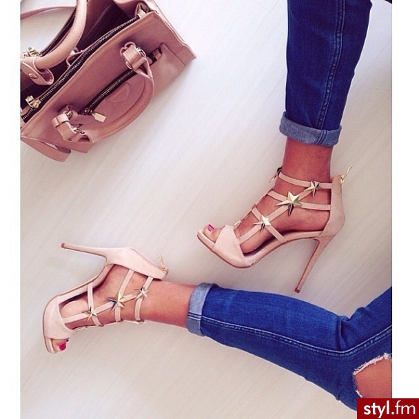 Szpilki Buty Moda