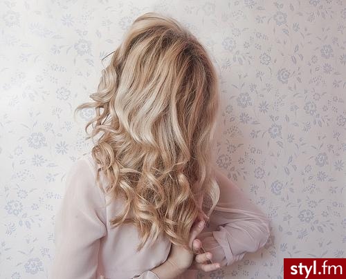 Blond Rozpuszczone Kręcone Na co dzień Długie Fryzury