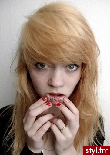 Rosey . - Długie Fryzury