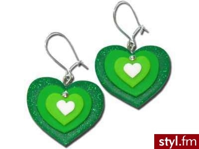 http://allegro.pl/item356433019_kolczyki_
serduszka_do_sukienki_
srebrne_bigle.html
<-- Tu znajdziecie te cudne kolczyki ^^ 
(w galerii znajdziecie inne kolory :)) - Gadżety Inne Moda