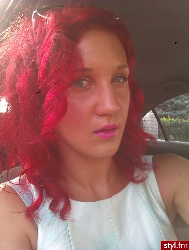 redhead - Kolorowe Rozpuszczone Kręcone Na co dzień Średnie Fryzury