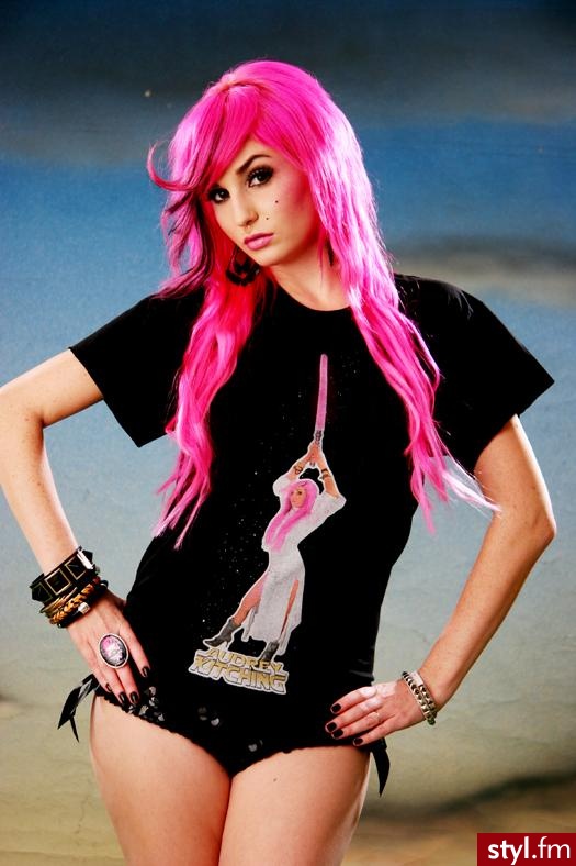 Audrey Kitching - Pozostałe Ciuchy Moda