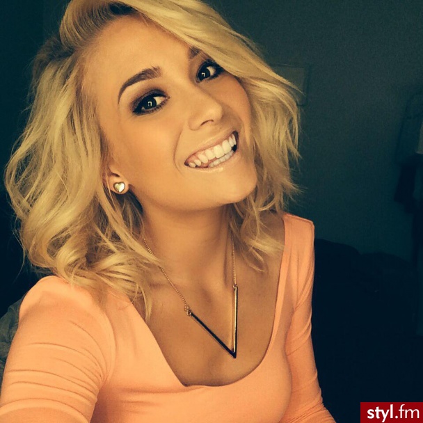 Blond Rozpuszczone Kręcone Na co dzień Średnie Fryzury