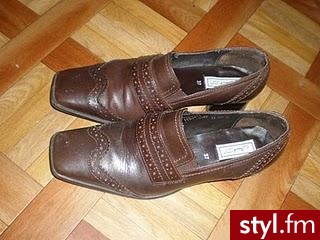 mokasyny. stan bd, koszt wysyłki 10, rzadko noszone, niby pisze 37 ale wydaja się za duże, zawsze mogę zrobić lepsze wymiary - Misz-masz