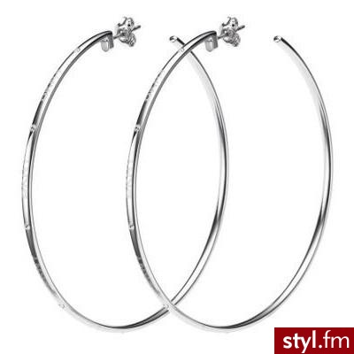 Silver coloured large hoop earrings - DKNY - Polyvore. Pobrano ze strony: http://www.polyvore.com/silver_coloured_large_hoop_earrings/thing?id=12919089 - Pozostałe Dodatki Moda