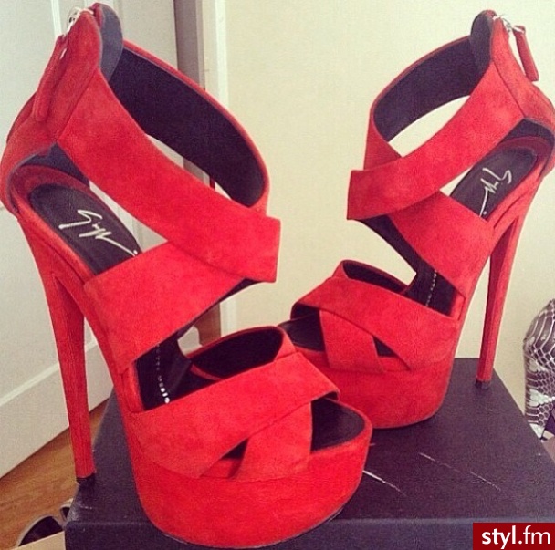 Szpilki Buty Moda