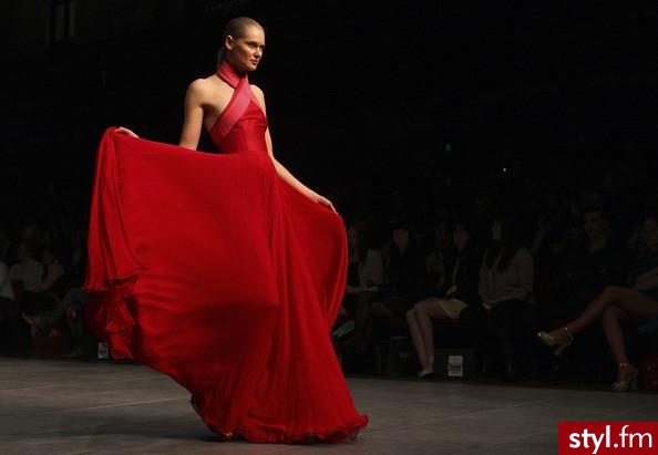 Sukienki Moda