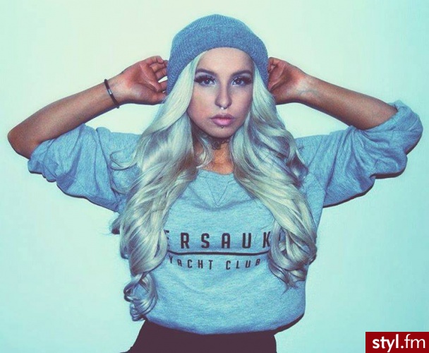 Blond Rozpuszczone Kręcone Na co dzień Długie Fryzury
