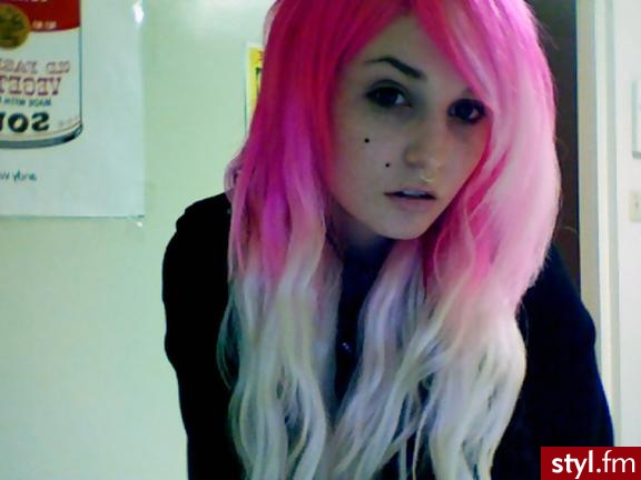 Audrey Kitching - EMO Alternatywne Średnie Fryzury