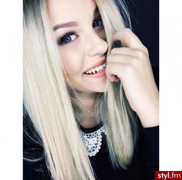 Blond Rozpuszczone Proste Na co dzień Długie Fryzury