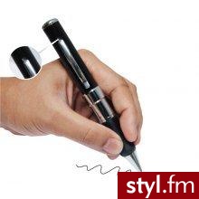 # Szpiegowski Długopis z Kamerą (Spy camera pen)
# Pamięć wbudowana: 2GB
# Czas nagrania: do 15 godzin
# Kamera nagrywa obraz w pełnym kolorze oraz dźwięk 
# Format Video: AVI
# Jakość: 352x288CIF
# Szybkość odczytu/zapisu: 2M~5M na sekundę
# Czas - Gadżety Inne Moda