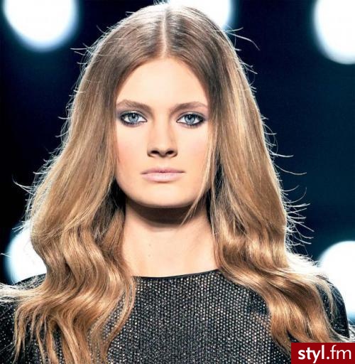 Blond Rozpuszczone Proste Na co dzień Długie Fryzury