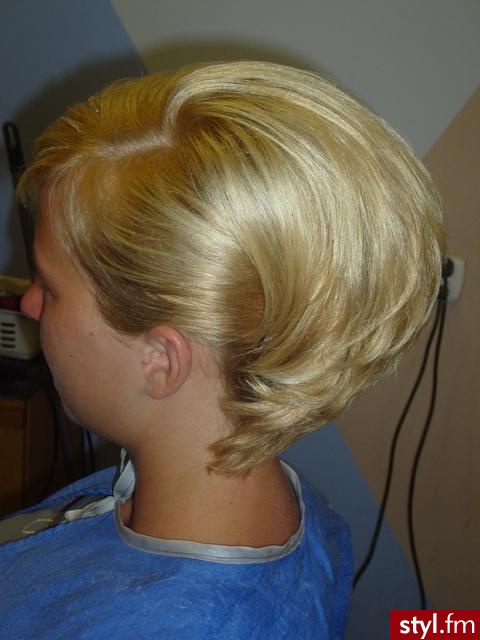 Wieczorowe Średnie Fryzury