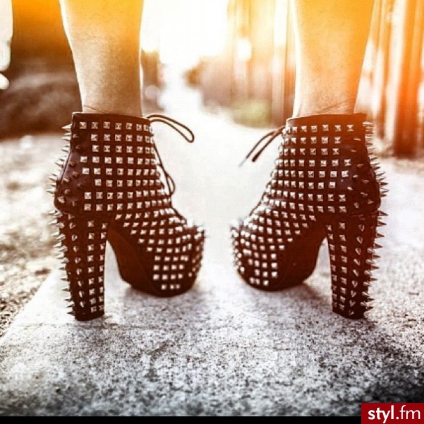 Pozostałe Buty Moda