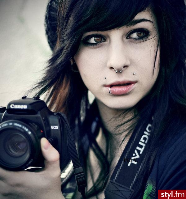 ;33. - EMO Alternatywne Średnie Fryzury