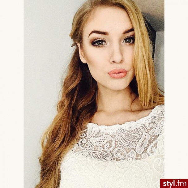 Blond Rozpuszczone Kręcone Na co dzień Długie Fryzury