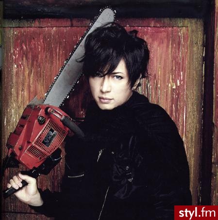 Gackt. awww <3 - Średnie Męskie Fryzury
