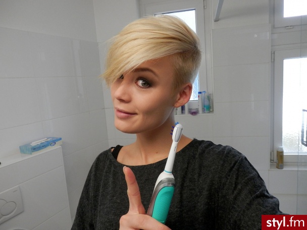 Blond Rozpuszczone Proste z grzywką Na co dzień Krótkie Fryzury