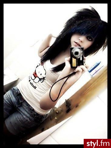 Jeśli zdjęcie już jest w galerii podaj link to usunę :) - EMO Alternatywne Średnie Fryzury