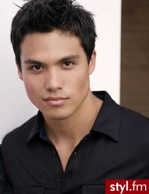 7. Michael Copon - Średnie Męskie Fryzury