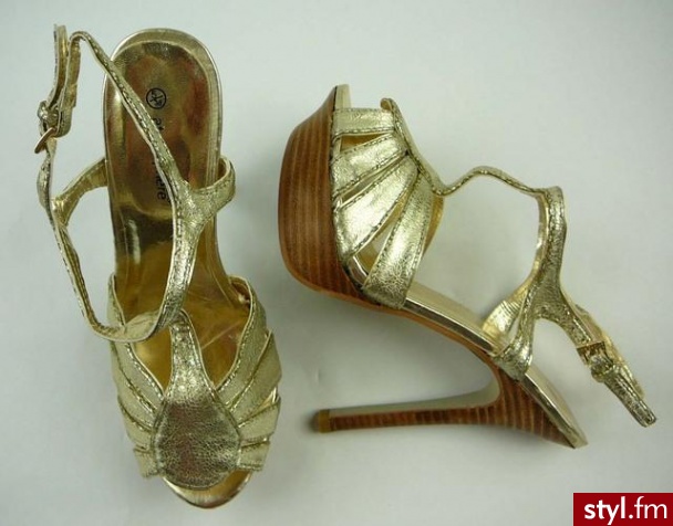 Pozostałe Buty Moda