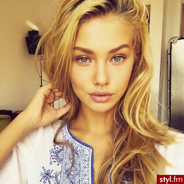 Blond Rozpuszczone Kręcone Na co dzień Długie Fryzury