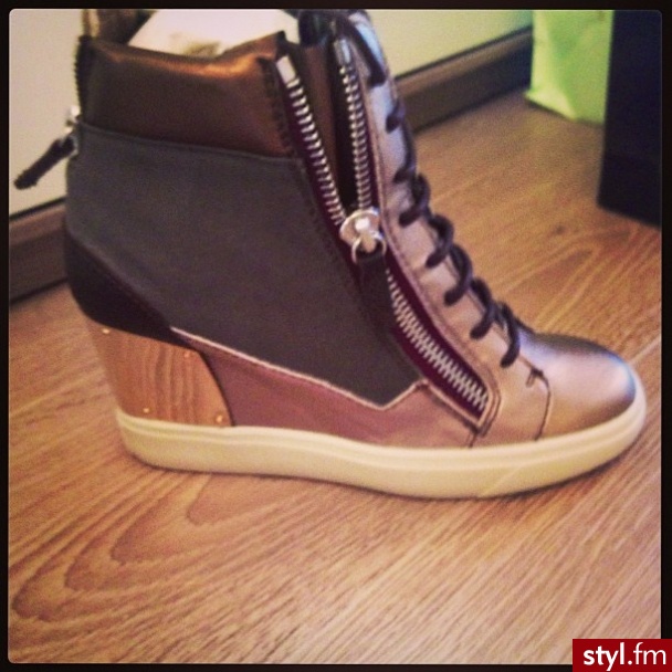 Koturny Buty Moda
