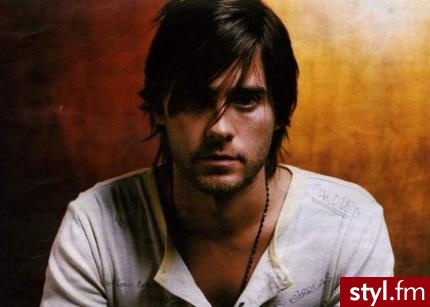 jared leto - Średnie Męskie Fryzury