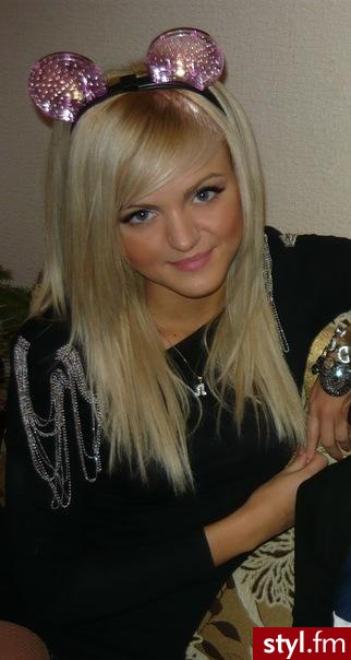 Blond Rozpuszczone Proste z grzywką Na co dzień Długie Fryzury