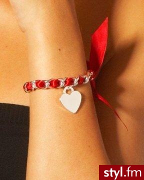 Bransoletki od Bebe. Ceny wahają się od 29 do 34 dolarów. - Pozostałe Dodatki Moda