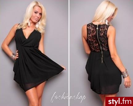 Sukienki Moda