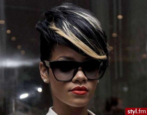 Rihanna. Fajne okulary :)) - Krótkie Fryzury